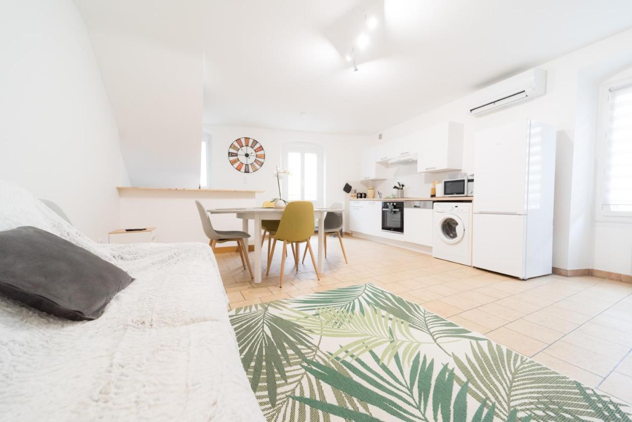 Ravissant Triplex Et Duplex Au Centre De Pont St Espritアパートメント エクステリア 写真