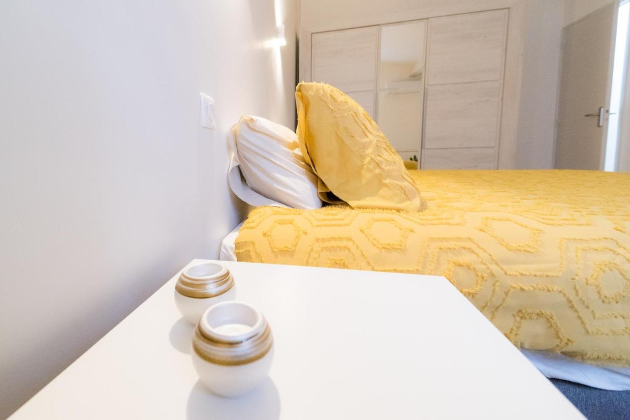 Ravissant Triplex Et Duplex Au Centre De Pont St Espritアパートメント エクステリア 写真
