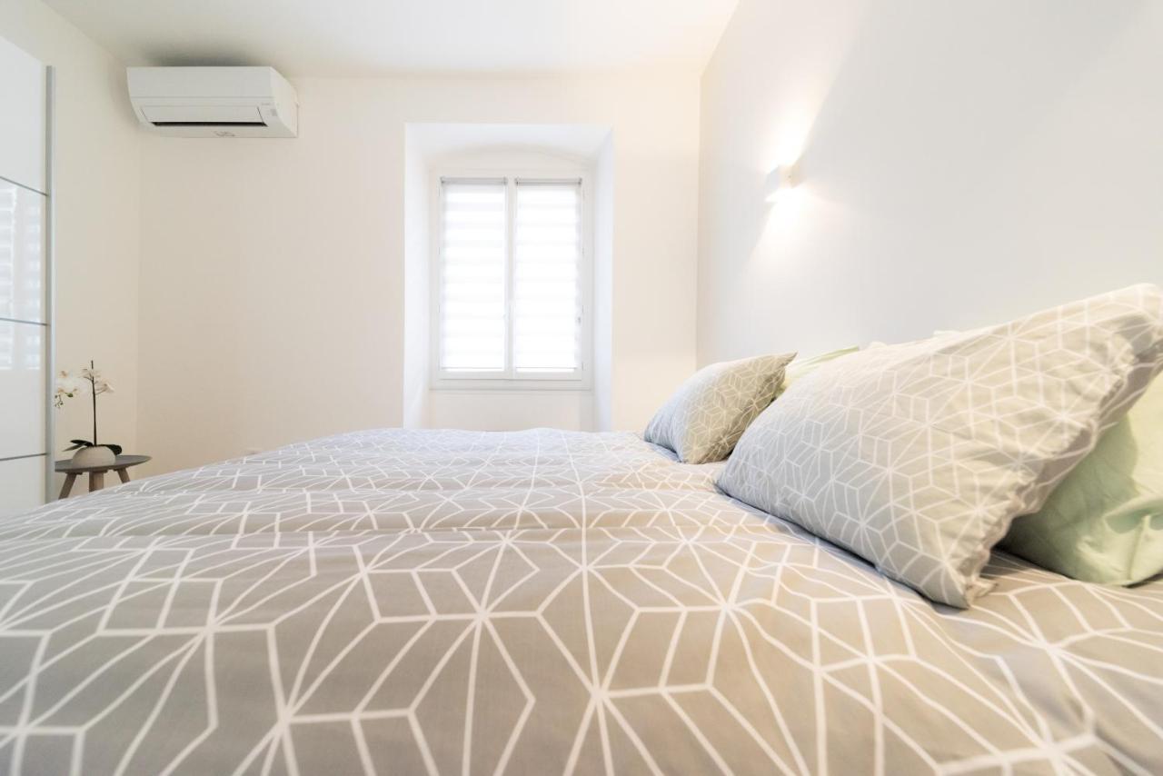 Ravissant Triplex Et Duplex Au Centre De Pont St Espritアパートメント エクステリア 写真
