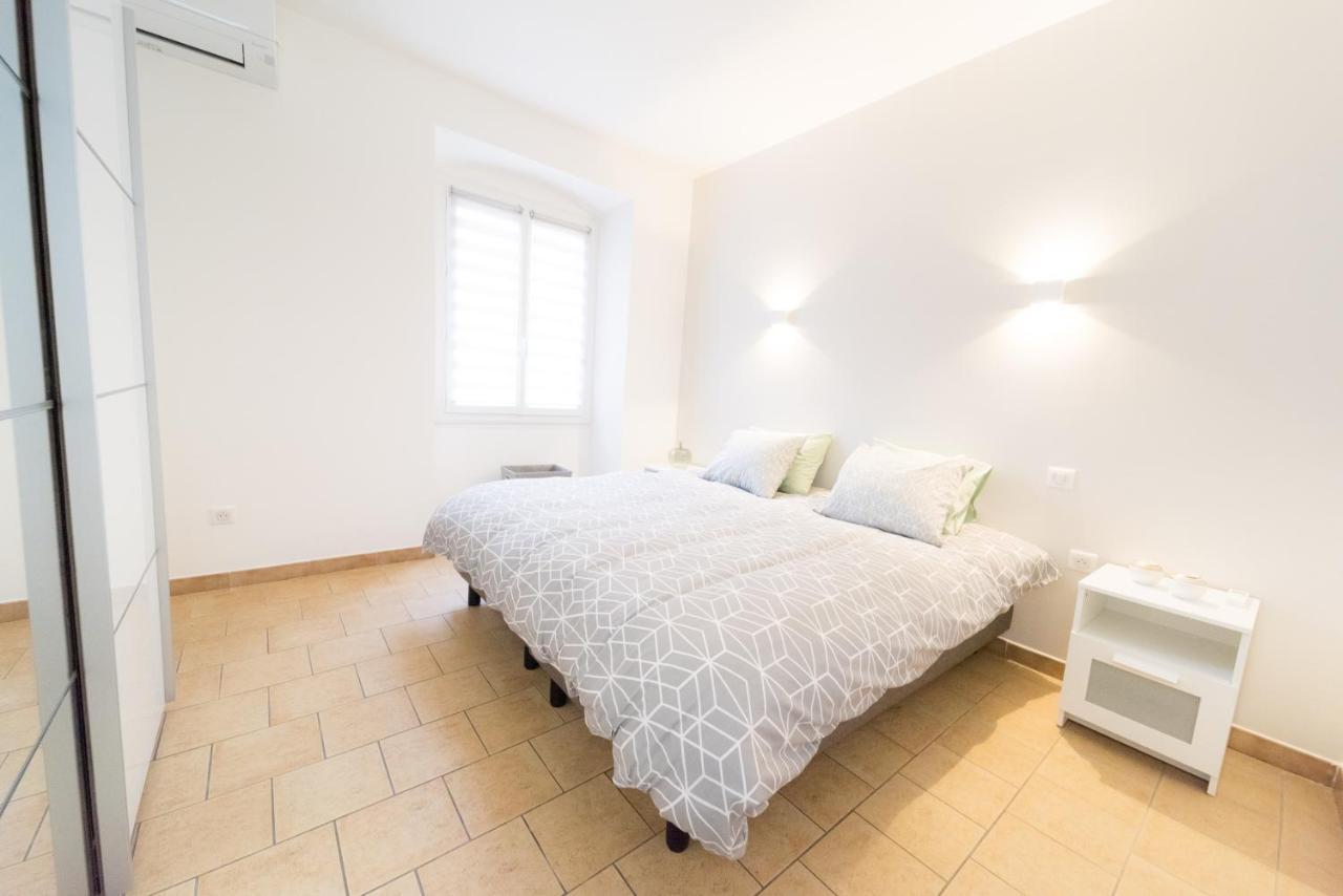 Ravissant Triplex Et Duplex Au Centre De Pont St Espritアパートメント エクステリア 写真